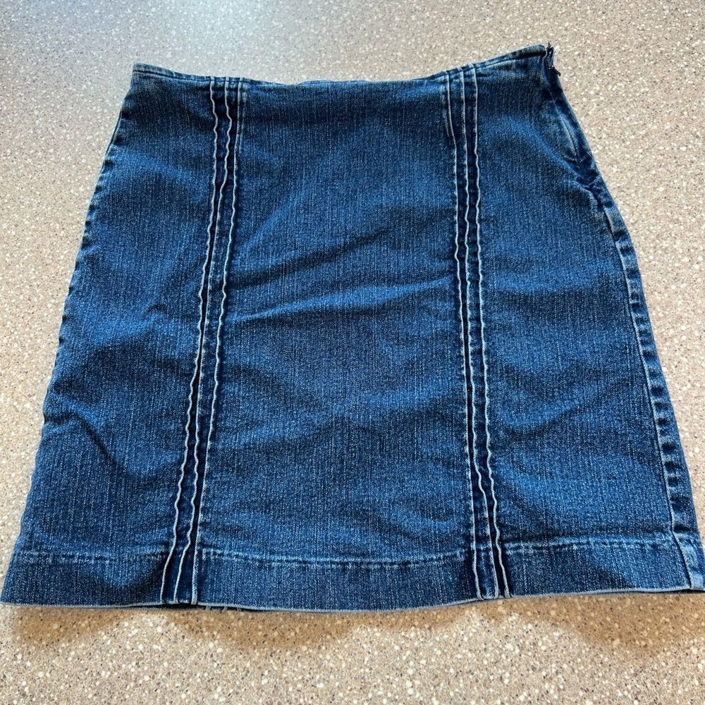Calvin Klein Jeans ~ Denim Skirt ~ Size 8 ~ Vintage